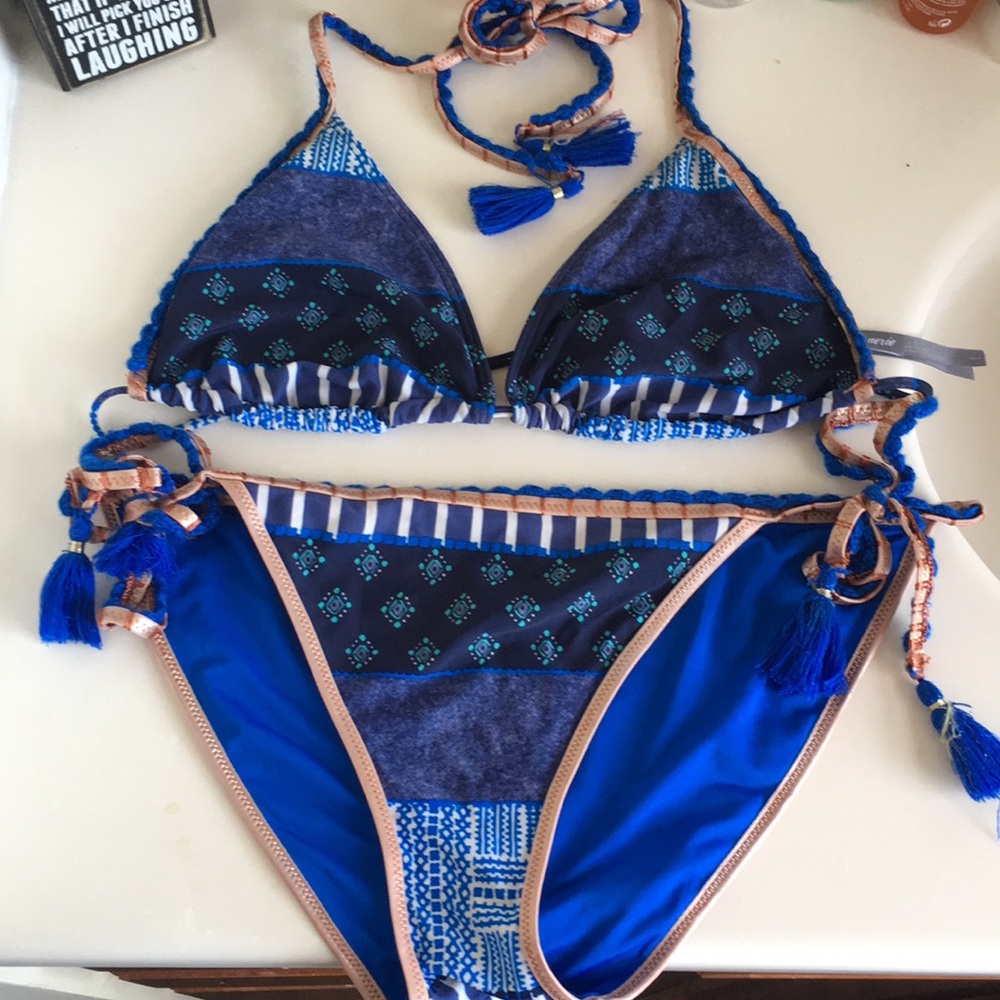 Bathing suit